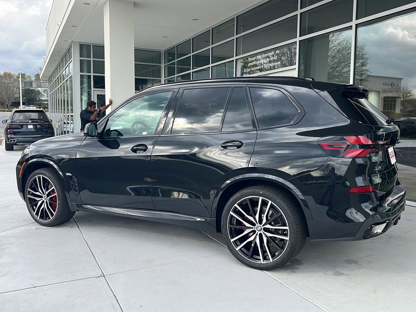 New 2026 BMW X5 xDrive40i w/ M Sport Package image 4