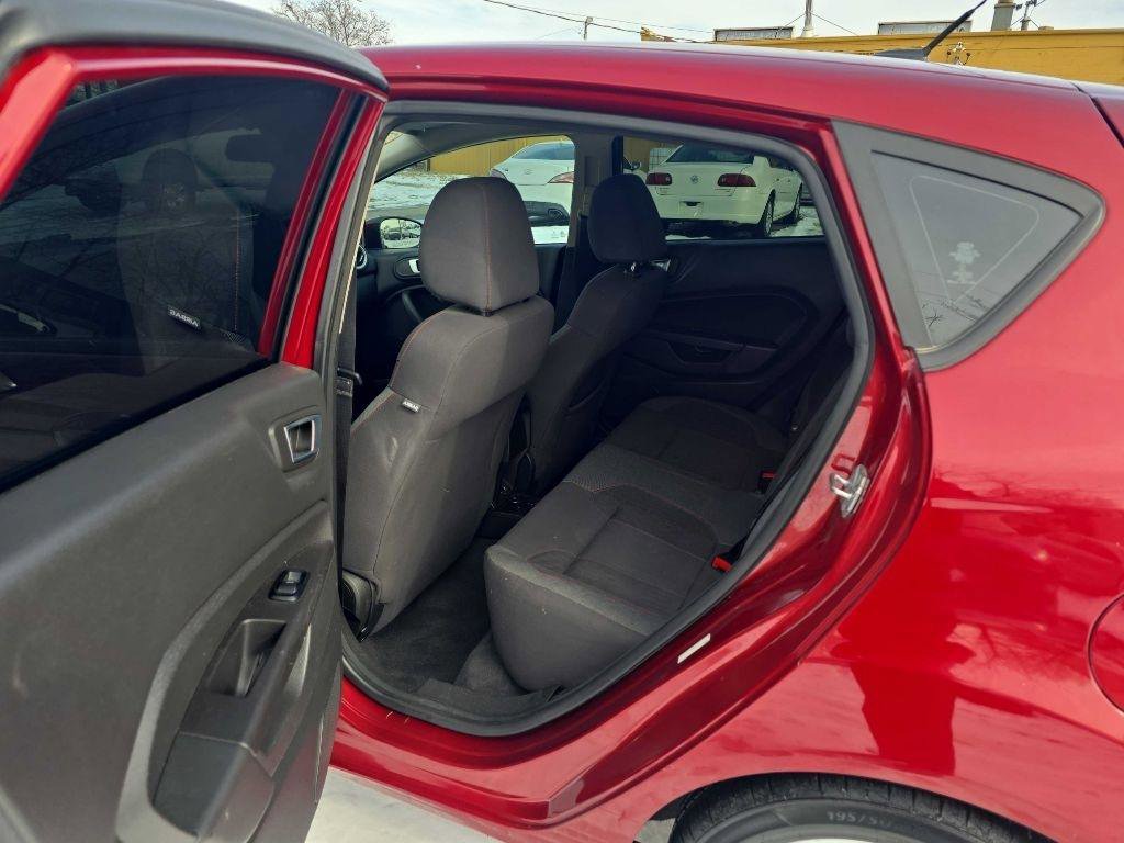 Used 2014 Ford Fiesta SE w/ Equipment Group 201A image 23