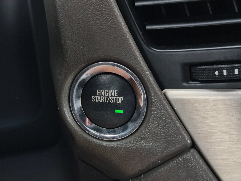 Used 2017 GMC Yukon XL Denali RWD image 25