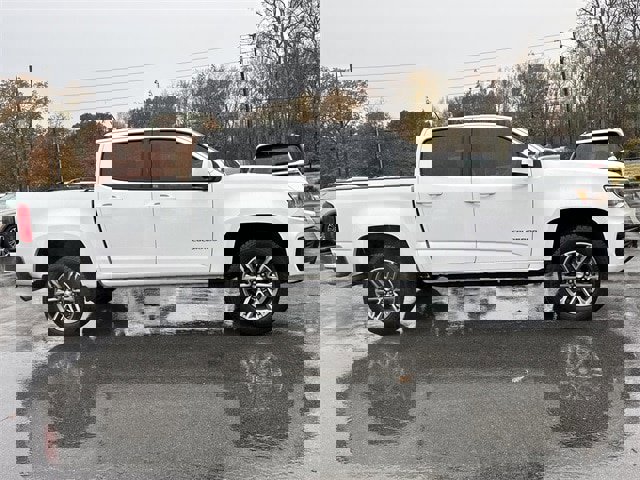 Used 2022 Chevrolet Colorado W/T w/ Custom Special Edition image 2