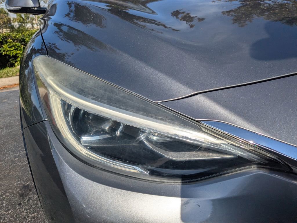 Used 2018 INFINITI QX30 image 25