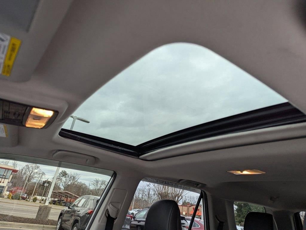 Used 2022 Toyota 4Runner SR5 Premium w/ Moonroof Package image 30