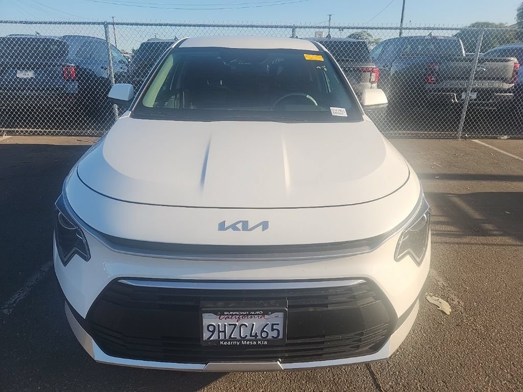 Certified 2024 Kia Niro LX FWD image 2