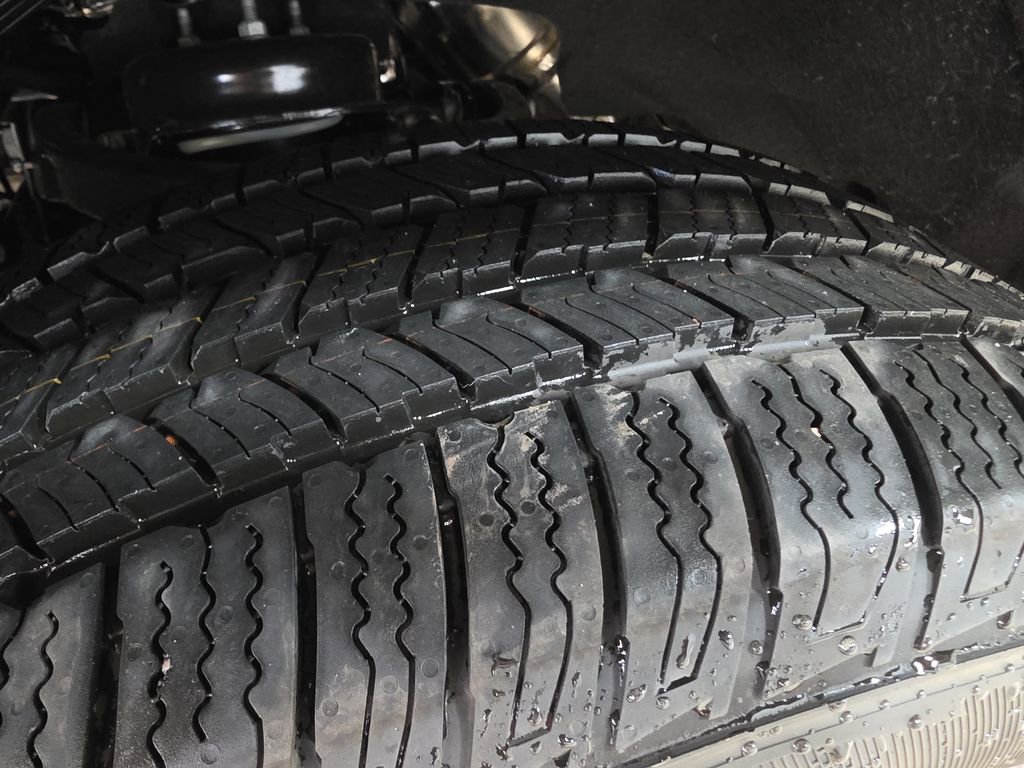 New 2026 Jeep Grand Wagoneer 4WD image 25