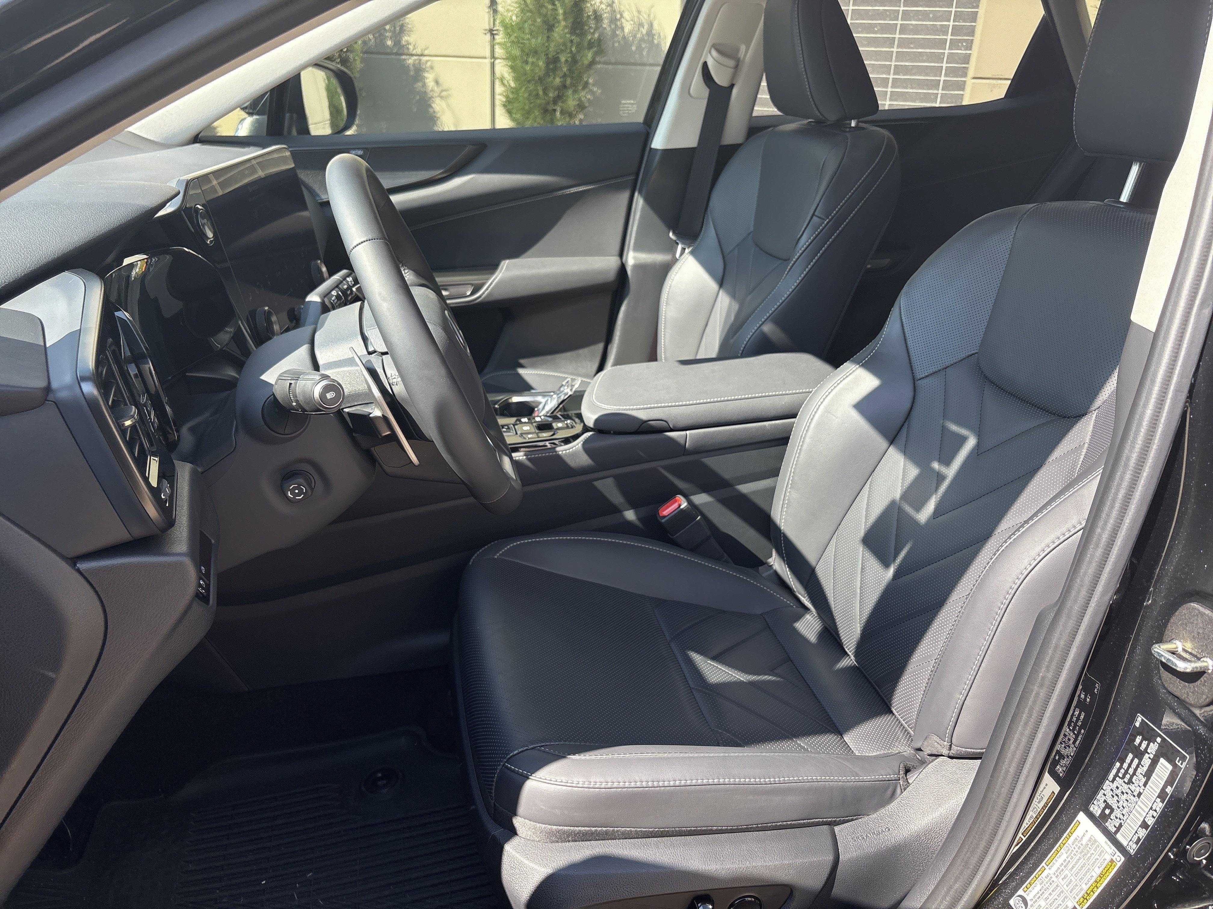 Used 2025 Lexus NX 450h+ AWD w/ Luxury Package image 16