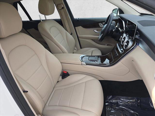 Used 2021 Mercedes-Benz GLC 300 4MATIC image 10