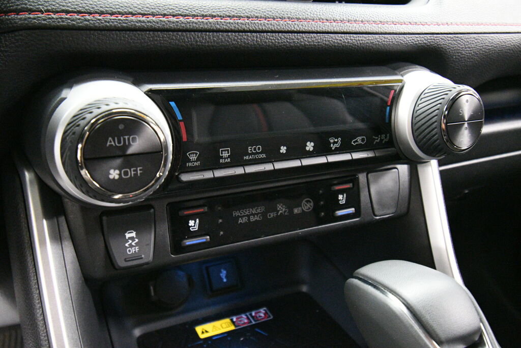 Used 2022 Toyota RAV4 XSE image 24