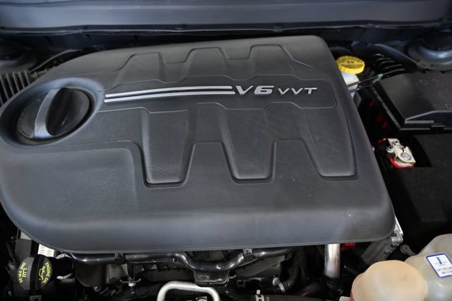 Used 2022 Jeep Cherokee Trailhawk AWD/4WD image 31