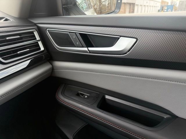 New 2026 Volkswagen Atlas Peak Edition image 19