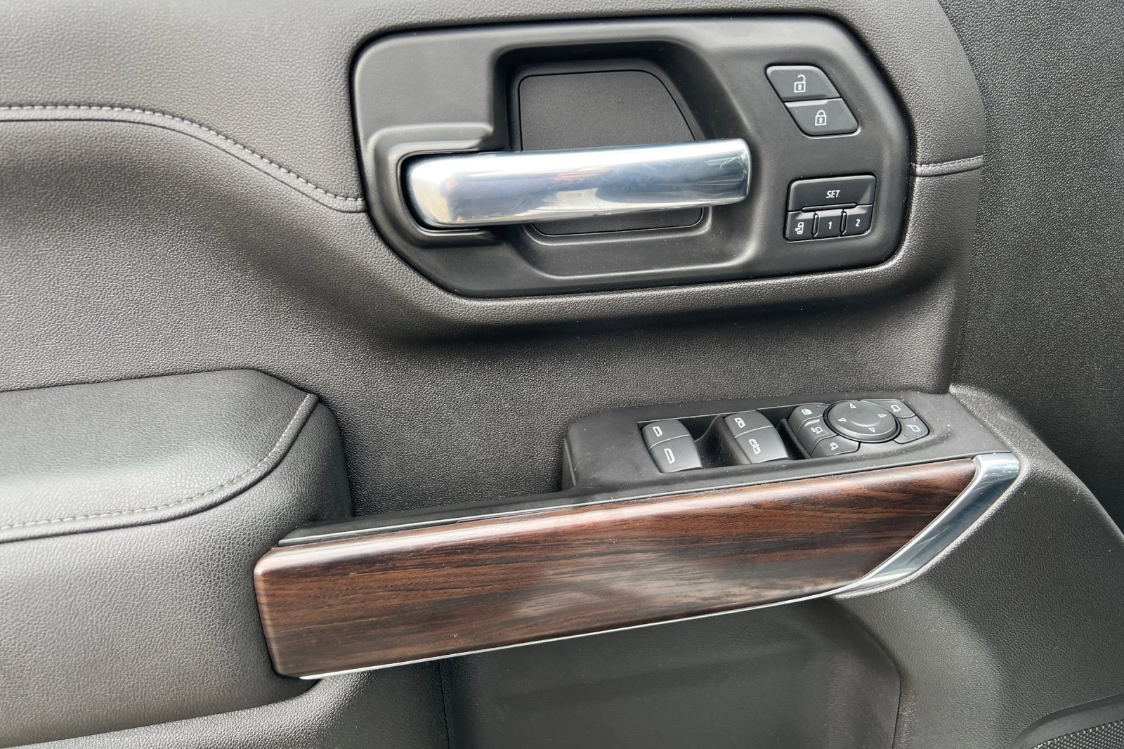 Used 2022 GMC Sierra 3500 SLT image 11