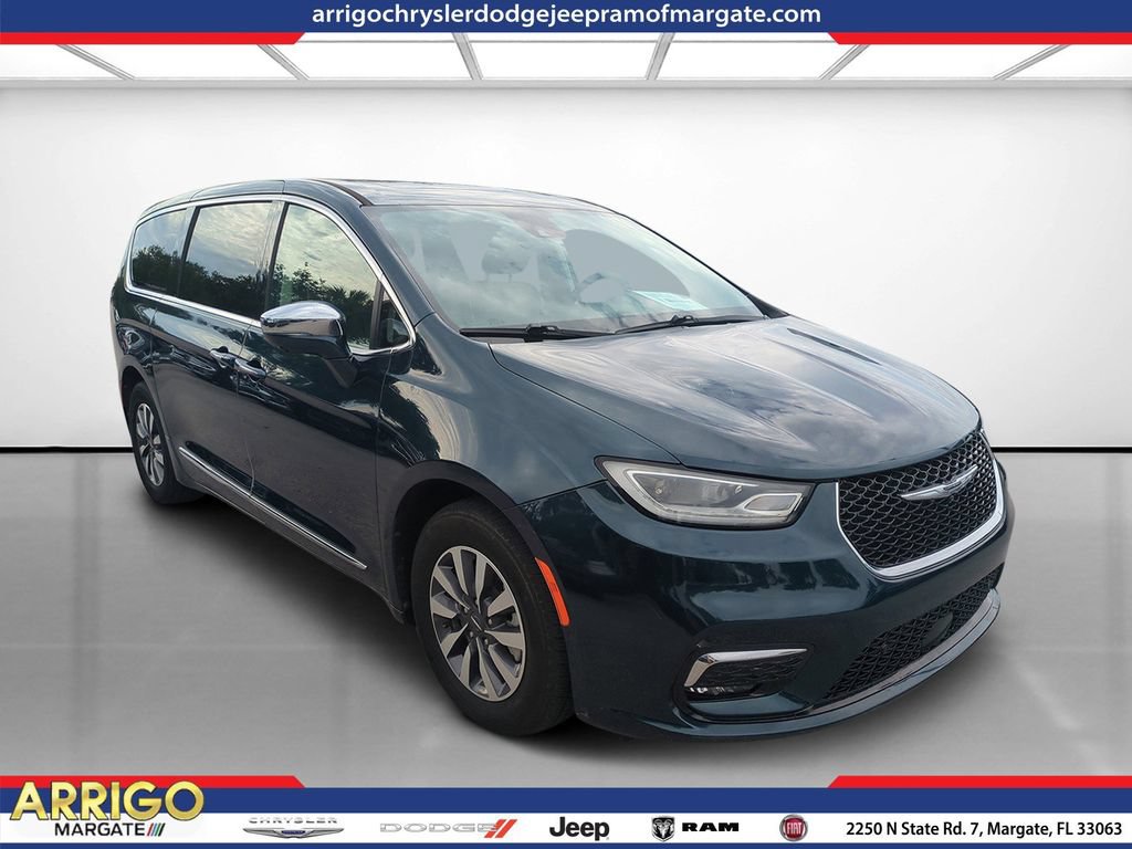 Used 2022 Chrysler Pacifica Limited