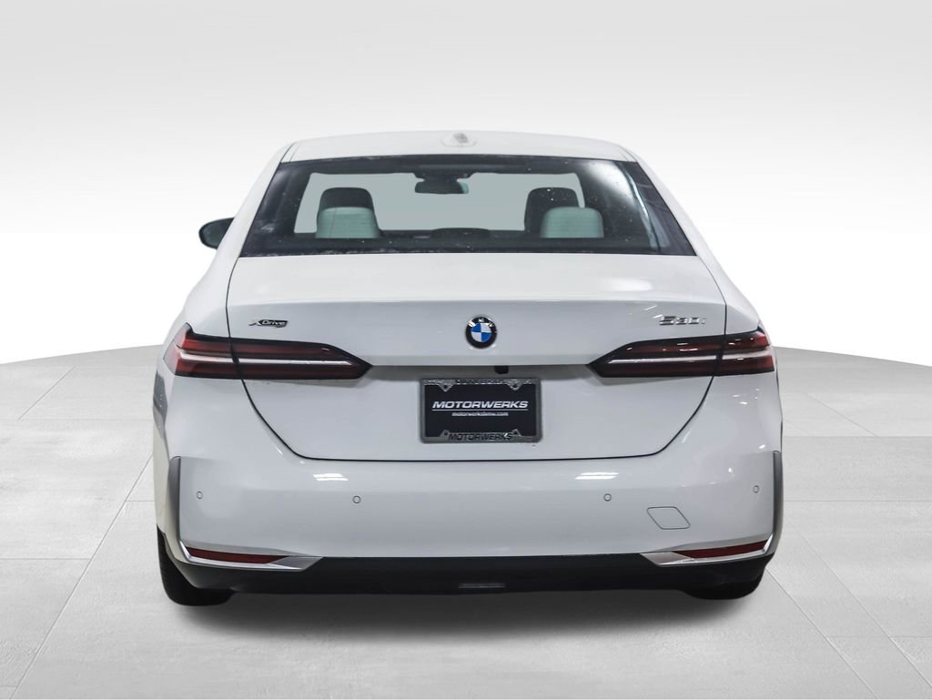 New 2026 BMW 530i xDrive w/ Premium Package image 4