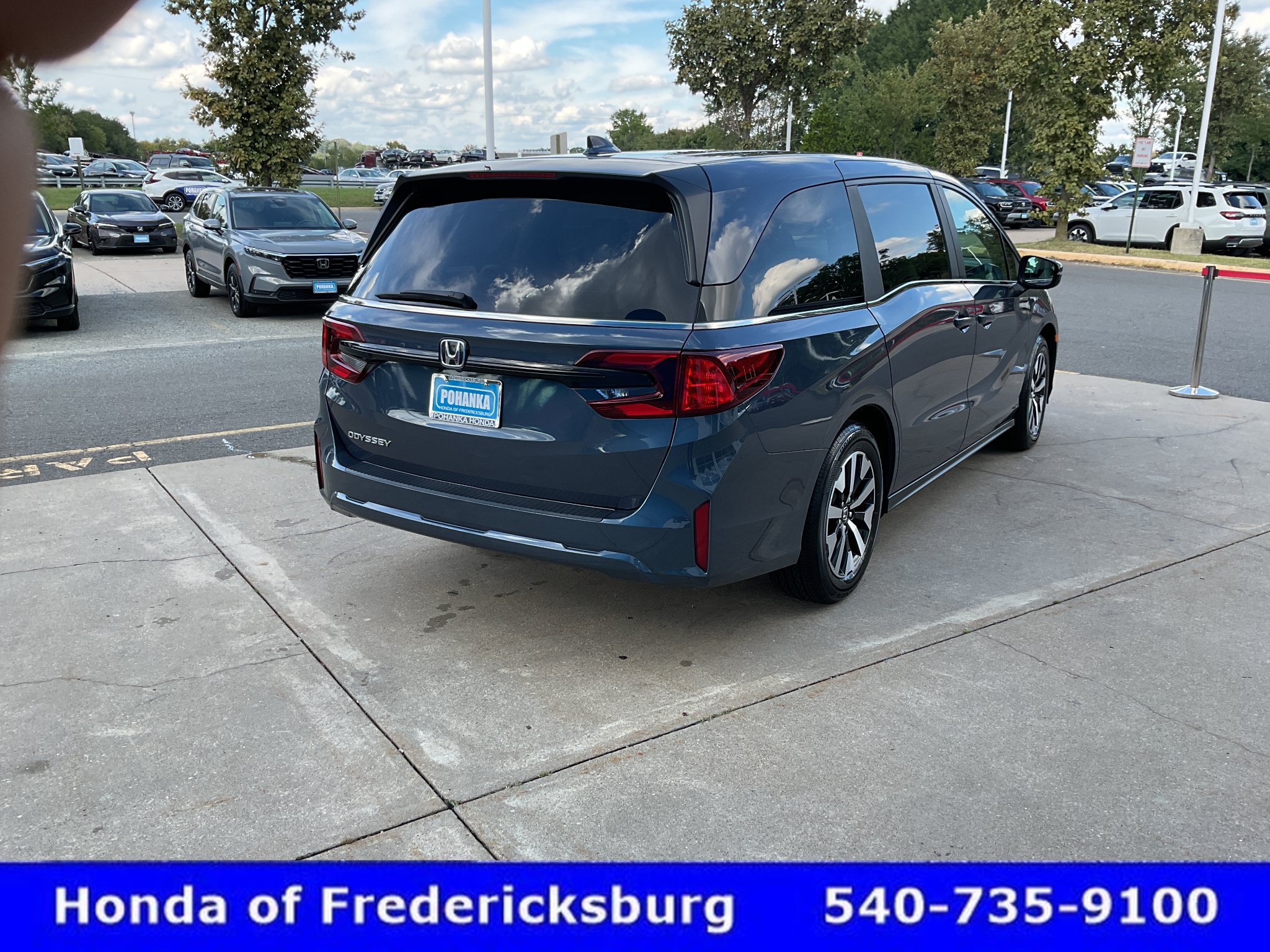 Used 2026 Honda Odyssey EX-L image 6