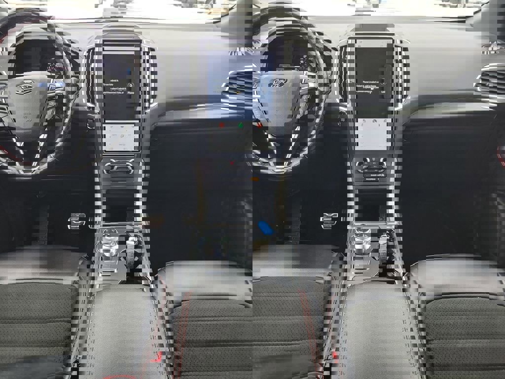 Used 2022 Ford Edge ST-Line AWD/4WD image 14