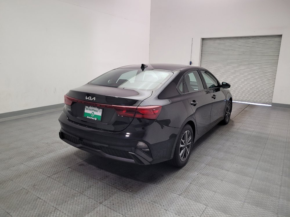 Used 2022 Kia Forte LXS FWD image 9