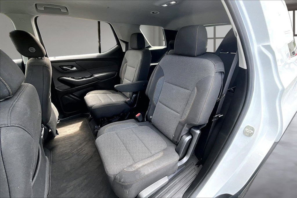 Used 2020 Chevrolet Traverse LT w/ Driver Confidence II Package AWD/4WD image 26