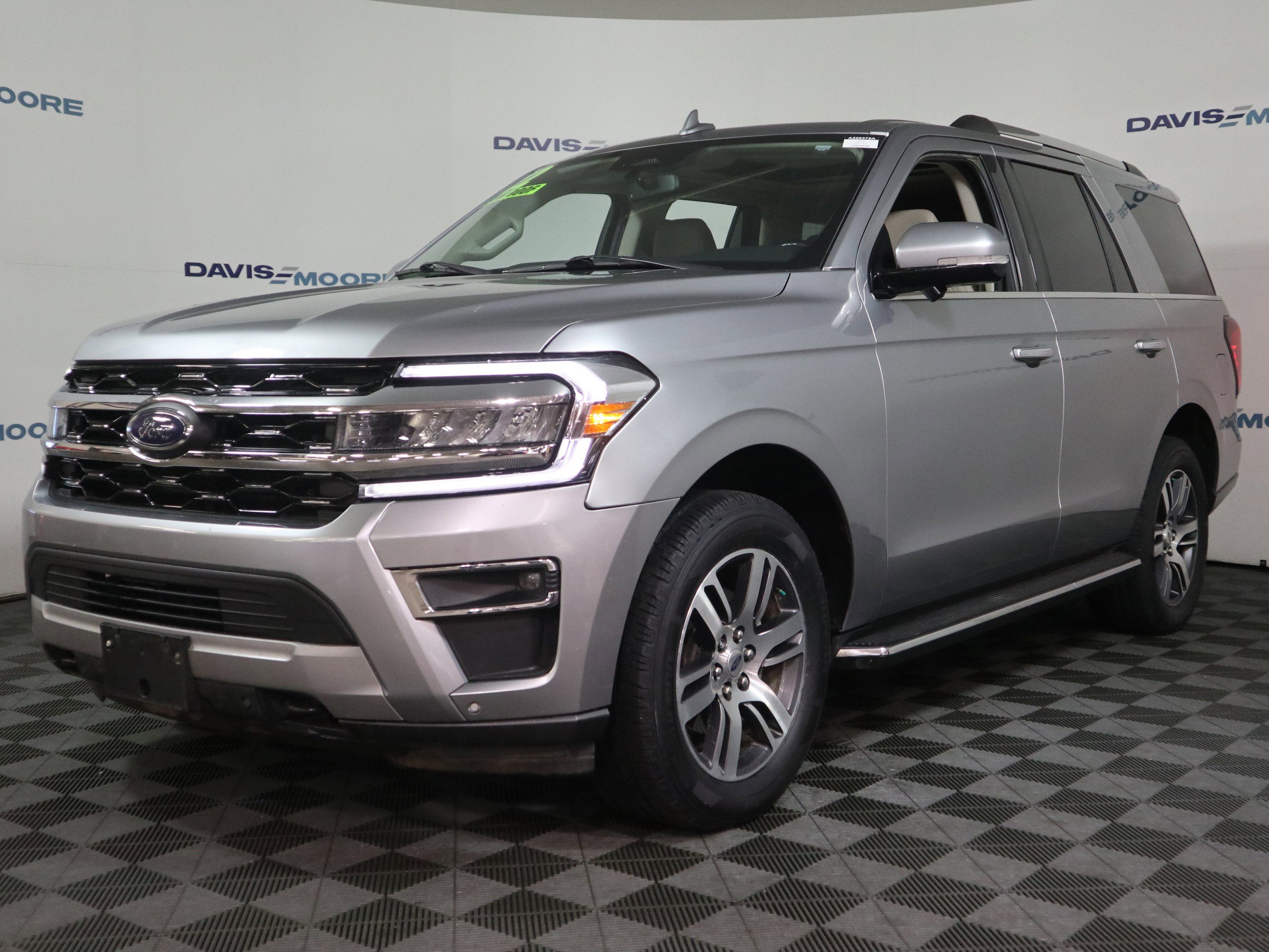 Used 2022 Ford Expedition Limited AWD/4WD image 10