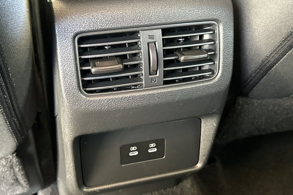Used 2024 Nissan Rogue SV AWD/4WD image 14