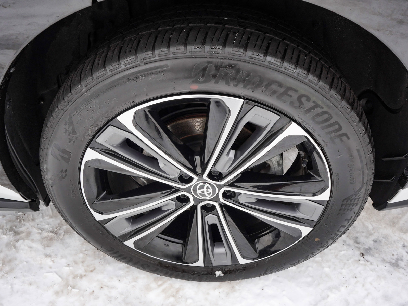 Used 2023 Toyota bZ4X Limited image 8