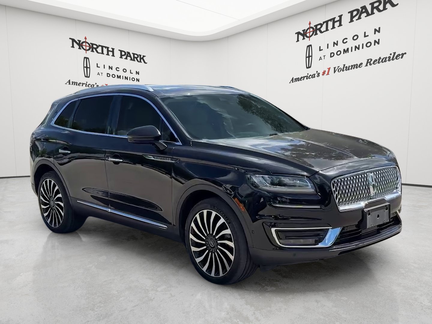Used 2020 Lincoln Nautilus Black Label w/ Cargo Utility Package AWD/4WD image 7