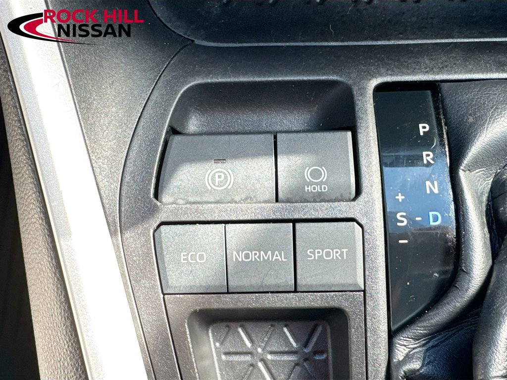 Used 2021 Toyota RAV4 XLE image 21