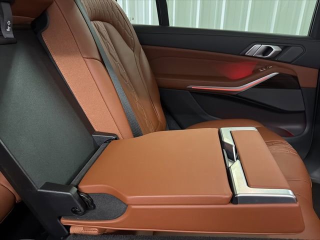 Used 2025 BMW X7 xDrive40i image 15