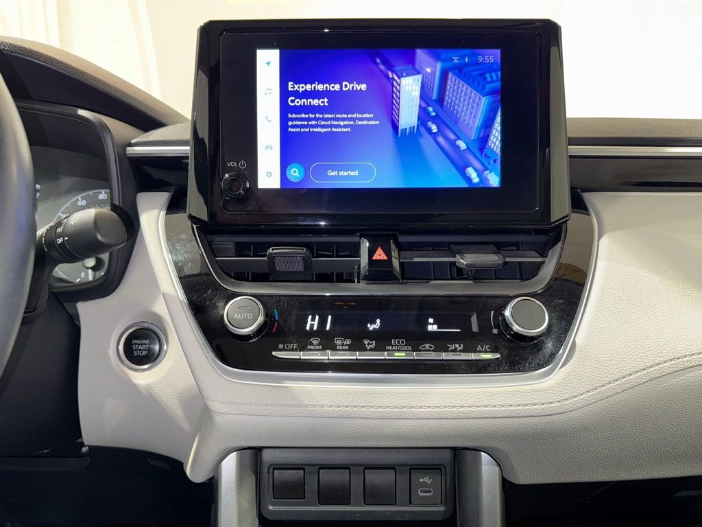 Certified 2023 Toyota Corolla Cross LE image 28