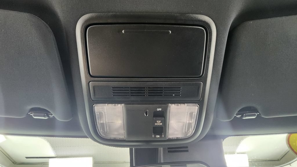 Used 2022 Honda Pilot Sport image 31