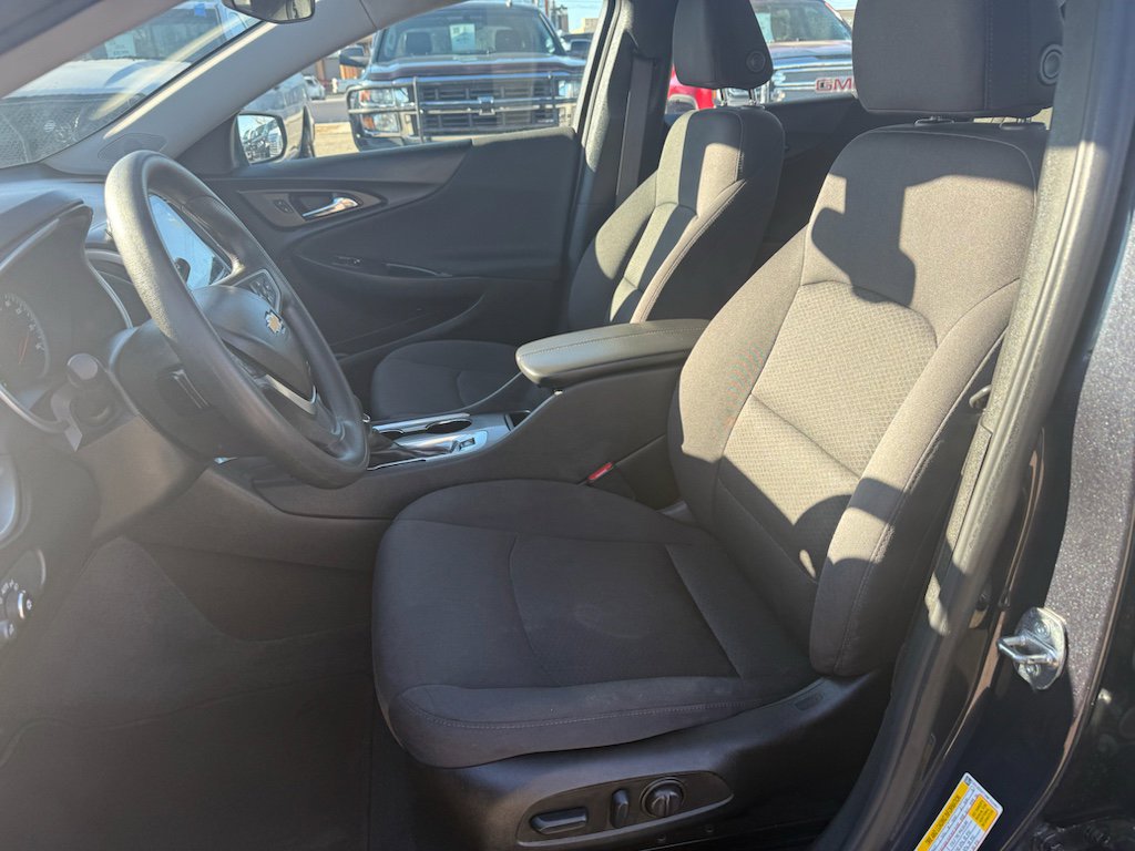 Used 2022 Chevrolet Malibu LT image 10