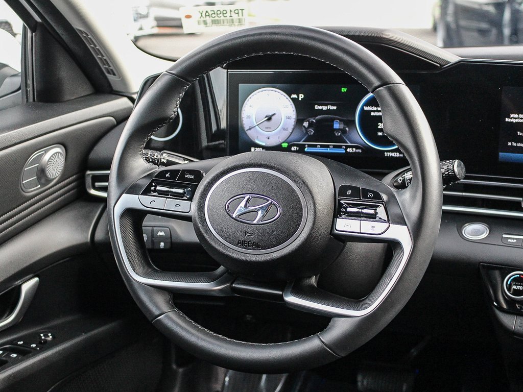 Used 2023 Hyundai Elantra Limited image 17