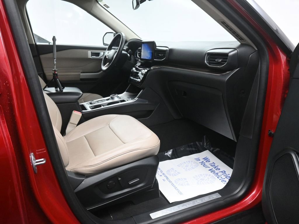 Used 2023 Ford Explorer Limited image 20