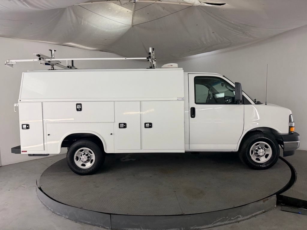 Used 2020 Chevrolet Express 3500 w/ Power Convenience Package RWD image 5
