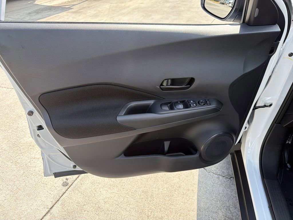 Used 2024 Nissan Kicks S FWD image 15