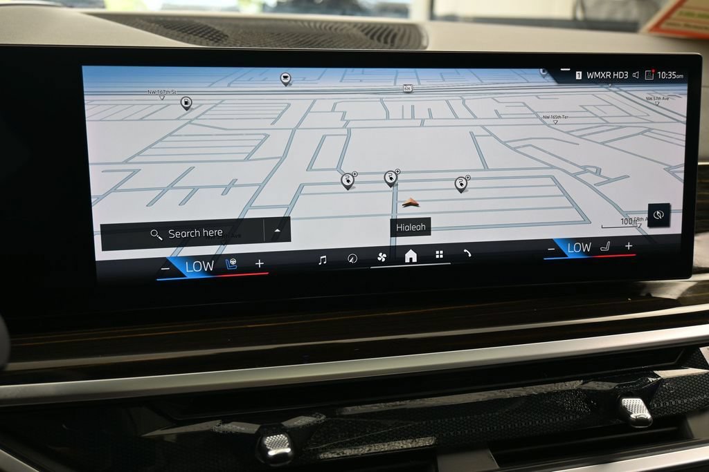 Used 2025 BMW X5 xDrive50e AWD/4WD image 22