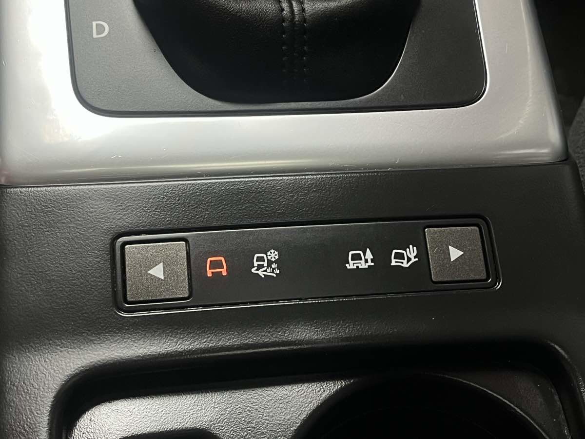 Used 2014 Land Rover LR2 AWD/4WD image 20