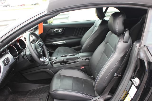 Used 2017 Ford Mustang GT Premium w/ Equipment Group 401A RWD image 18