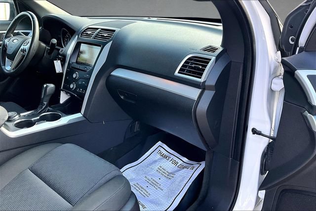 Used 2014 Ford Explorer XLT w/ Equipment Group 201A AWD/4WD image 12