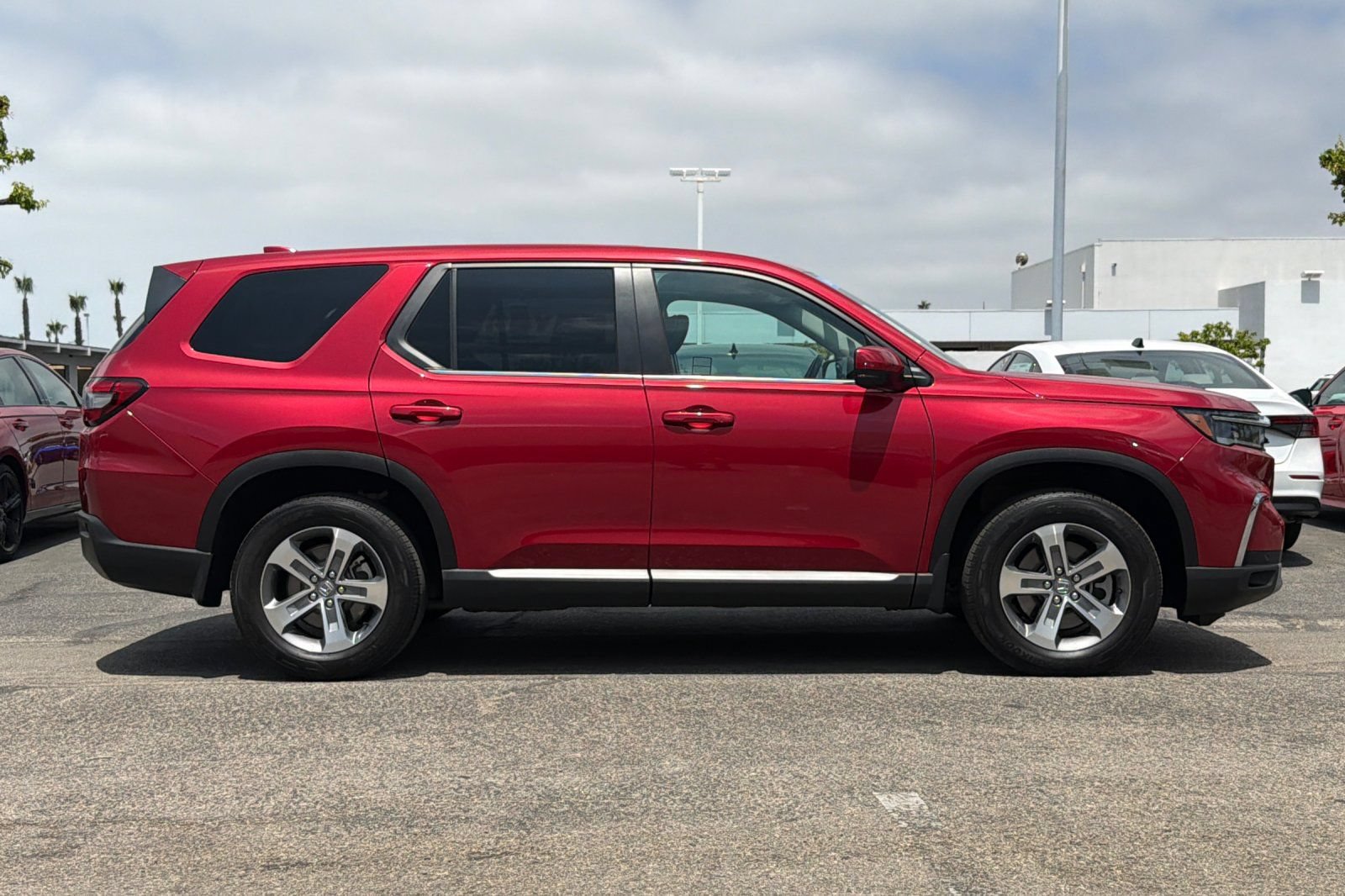 Used 2024 Honda Pilot EX-L image 3