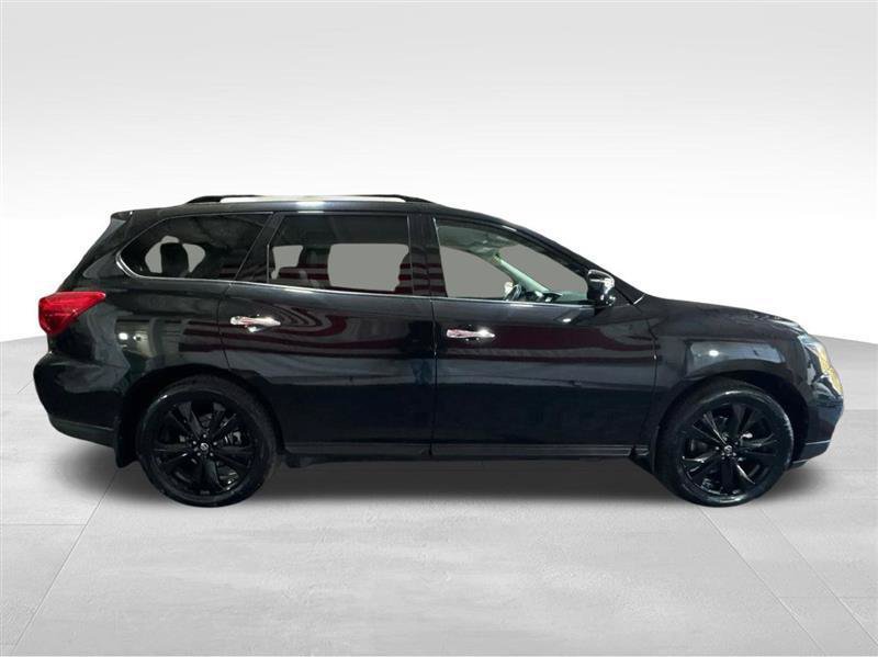 Used 2018 Nissan Pathfinder SL w/ Midnight Edition Package FWD image 4