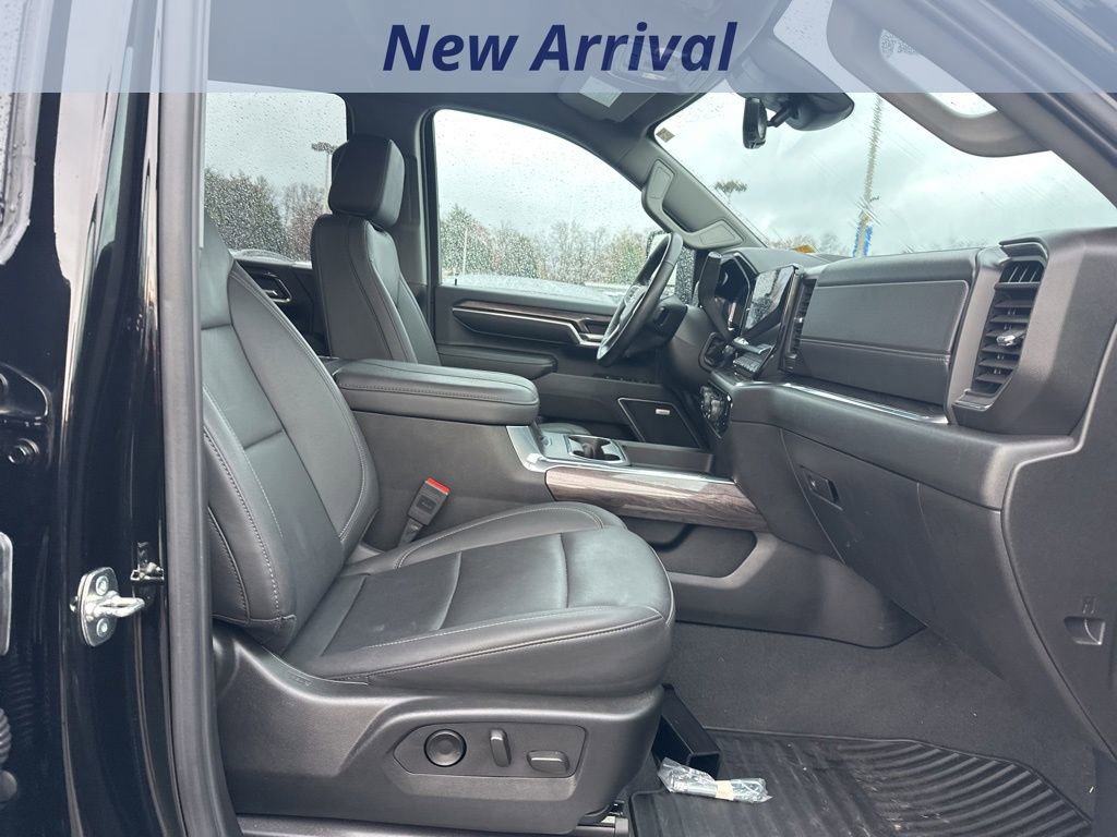 Certified 2025 Chevrolet Silverado 2500 LTZ w/ Z71 Chrome Sport Edition image 8