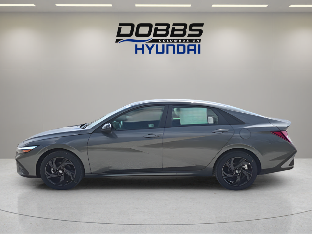 Certified 2026 Hyundai Elantra Sport FWD image 2