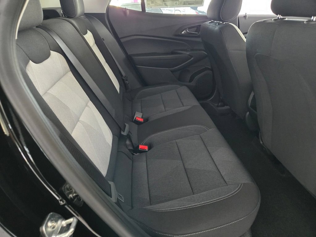 New 2026 Chevrolet Trax LS w/ LS Convenience Package FWD image 8