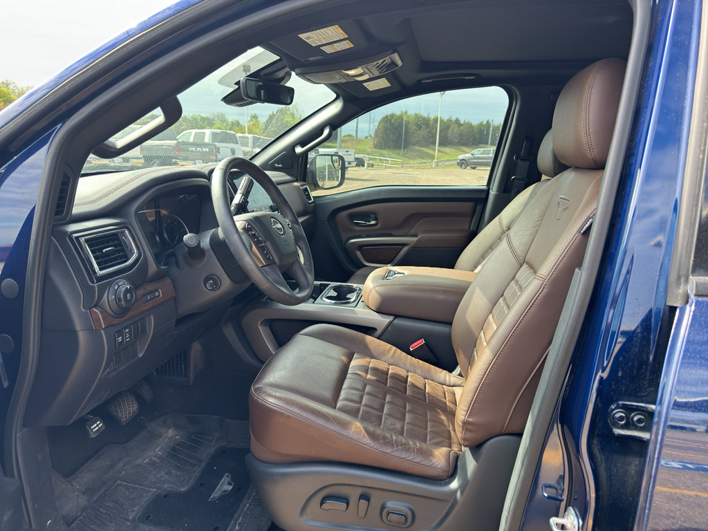 Used 2024 Nissan Titan Platinum Reserve w/ Moonroof Package image 8