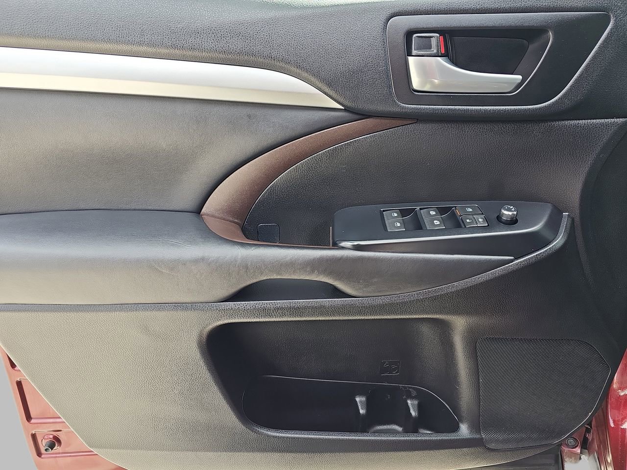 Used 2017 Toyota Highlander XLE w/ Protection Package #3 image 34