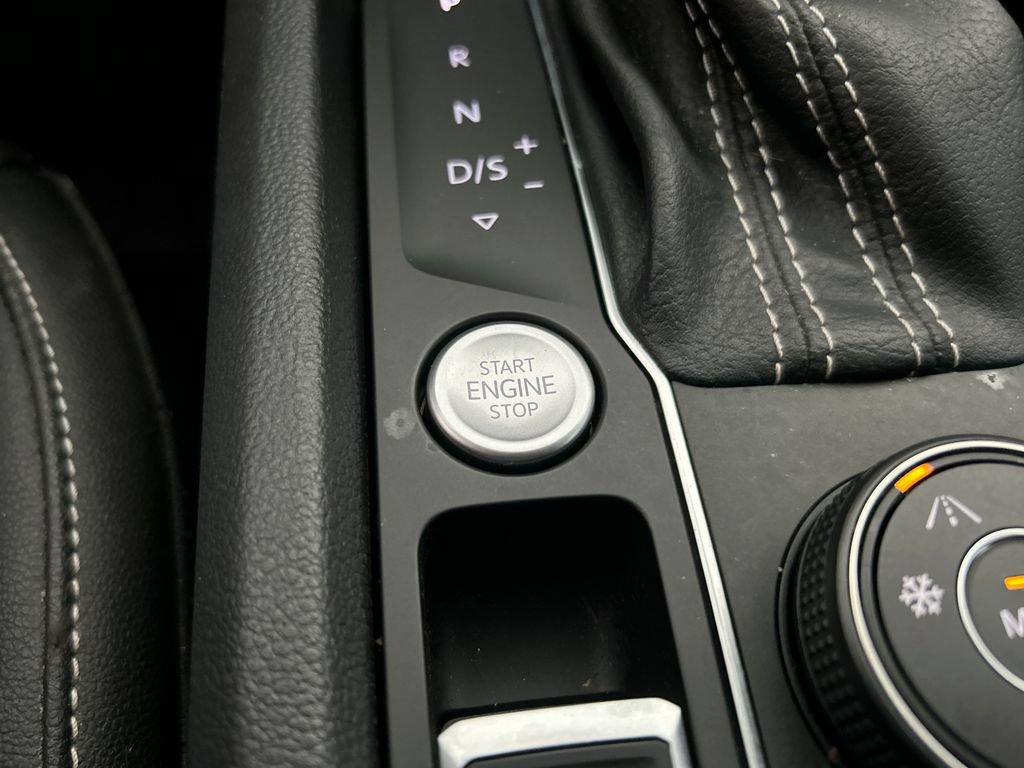 Certified 2021 Volkswagen Atlas SEL R-Line AWD/4WD image 33