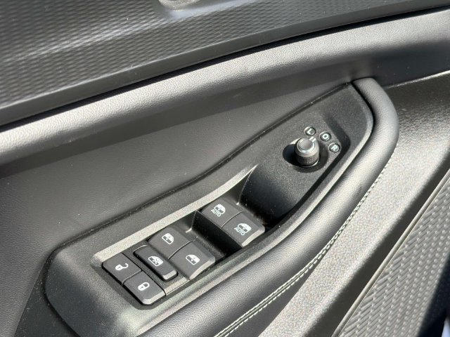 Used 2025 Jeep Grand Cherokee L Laredo AWD/4WD image 19