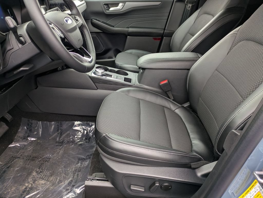 New 2024 Ford Escape SE FWD image 20