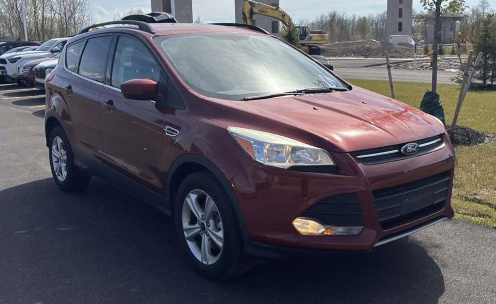Used 2014 Ford Escape SE w/ Equipment Group 201A AWD/4WD image 2