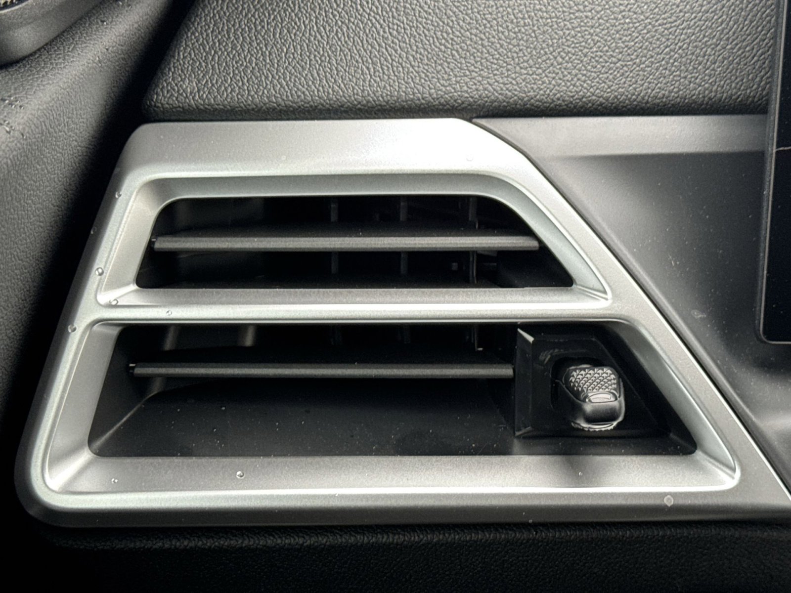 New 2026 BMW M2 Base w/ Lighting Package image 21