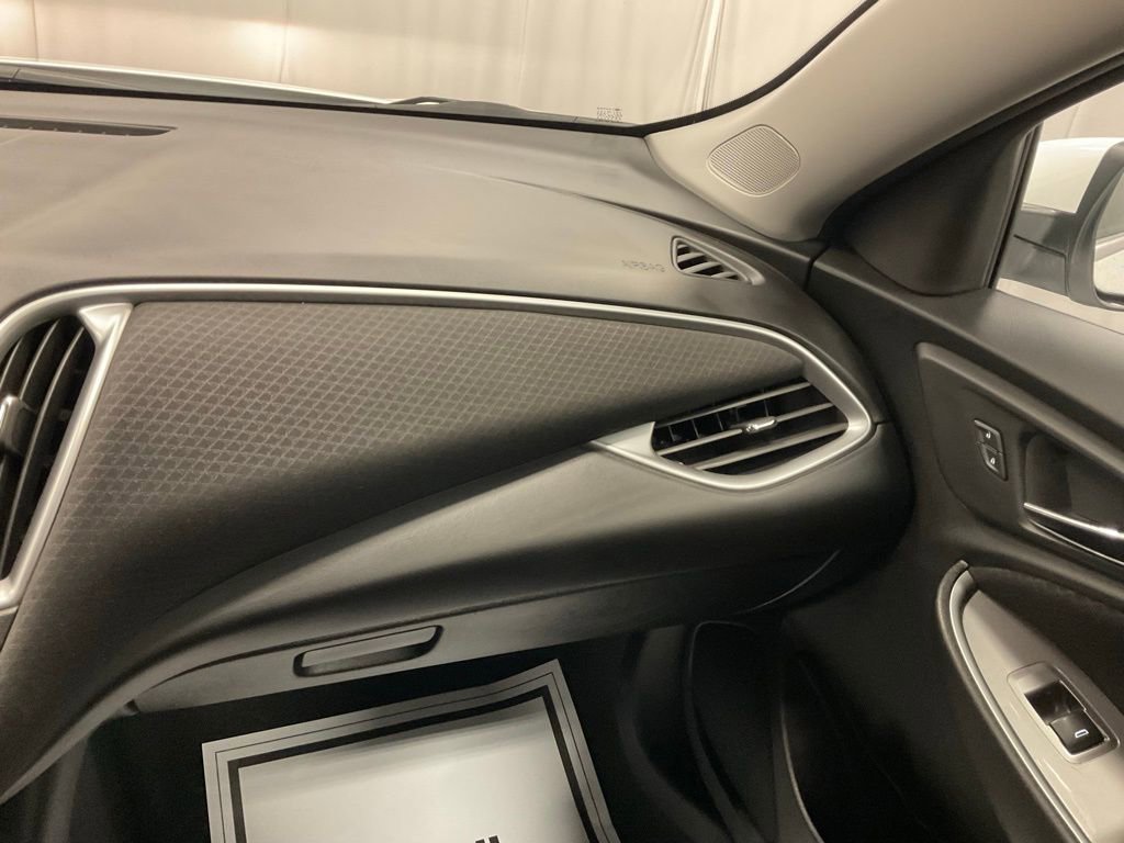 Used 2024 Chevrolet Malibu LT image 23